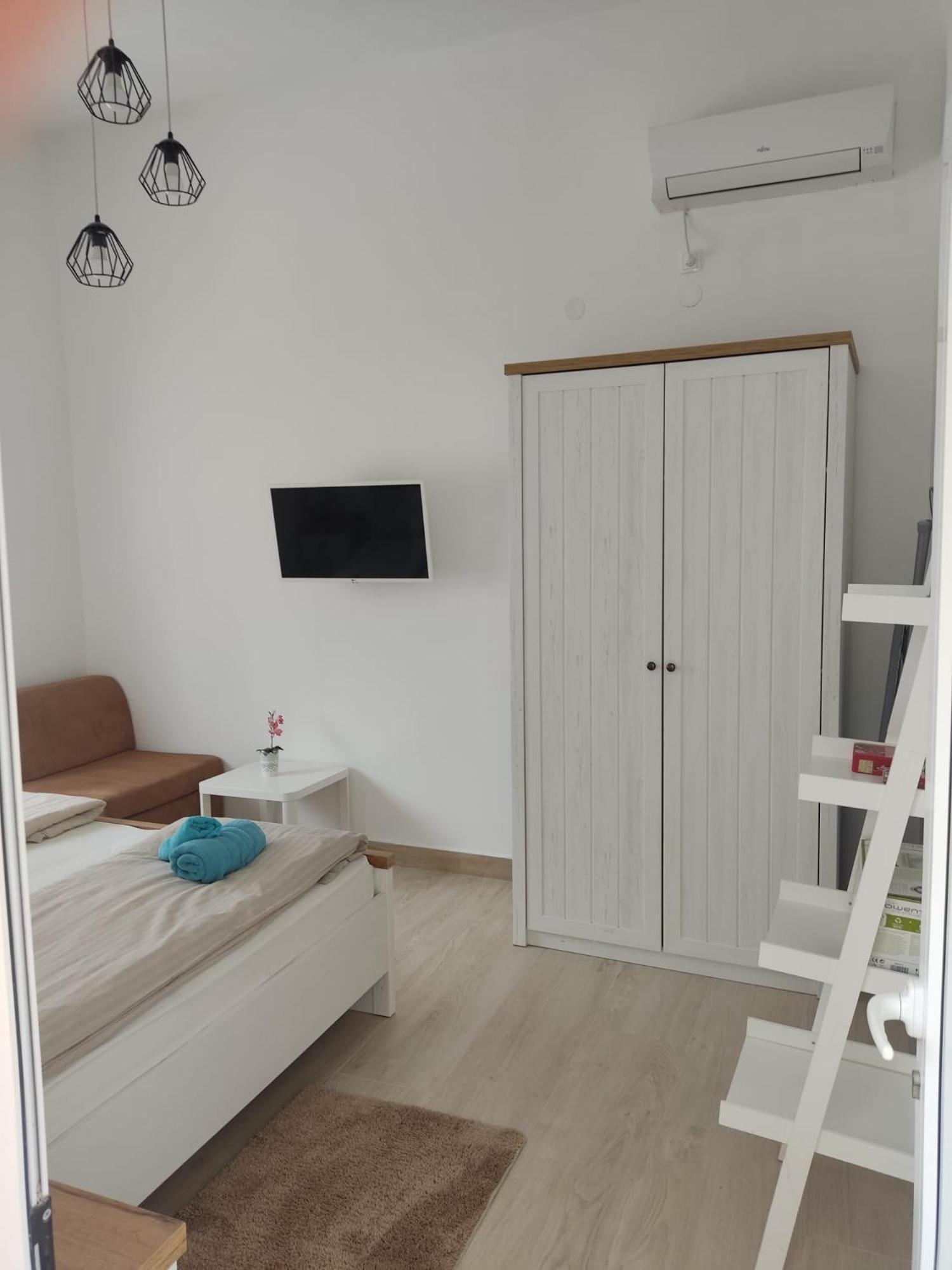 Ferienhaus Bozena Appartment 4 Vrsar Buitenkant foto